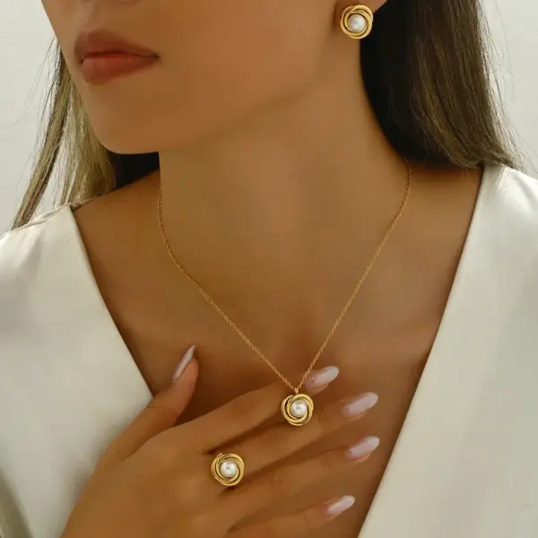 PVD Coated Real Gold Plated 14K Gold Geometric 304 Stainless Steel Elegant Simple Style Waterproof Non Tarnish Rings Earrings Necklace