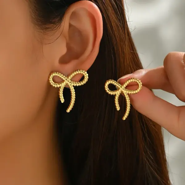 Wholesale 304 Stainless Steel Red Heart Bow Knot PVD Coated Real Gold Plated Gold Plated Casual Modern Style Simple Style Waterproof Non Tarnish Ear Studs