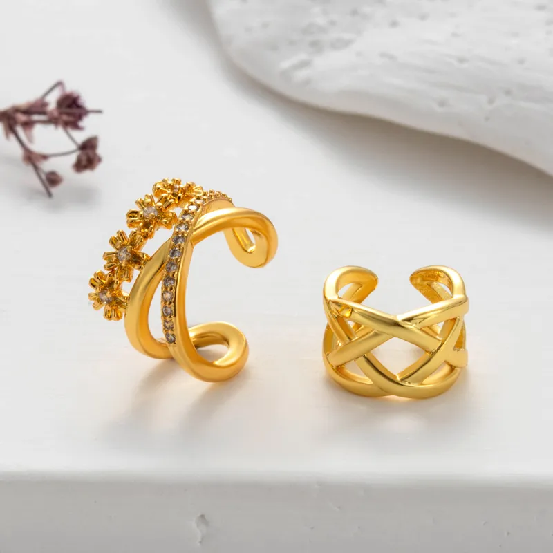 Wholesale 1 Piece Ear Cartilage Rings & Studs Casual Streetwear Shiny Geometric Heart Shape Copper Plating Inlay Zircon