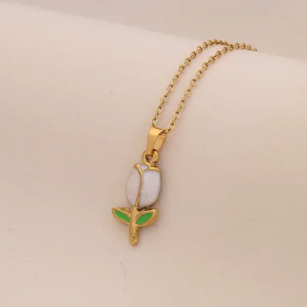 Wholesale PVD Coated Real Gold Plated Flower Butterfly 304 Stainless Steel Cute Romantic Waterproof Non Tarnish 304 Stainless Steel Lobster Trigger Clasp Closure Pendant Necklace