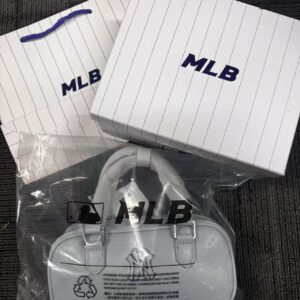 Light blue + gift bag