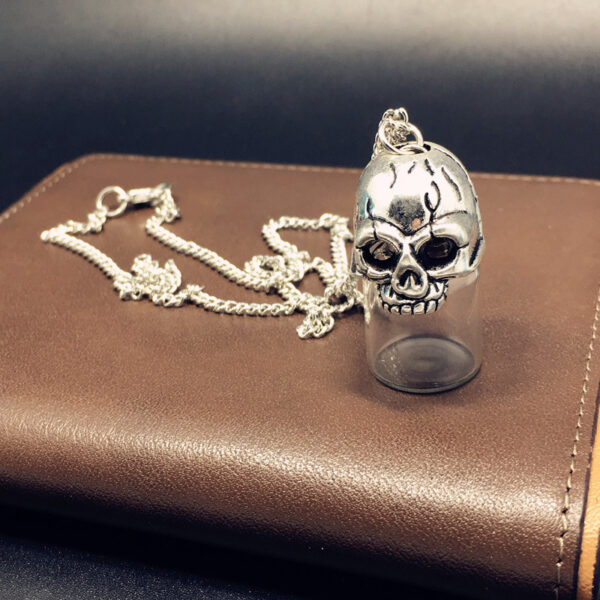 Wholesale Gothic Skull Pendant Hair Collection Commemorative Glass Wishing Bottle Openable Pet urn Necklace