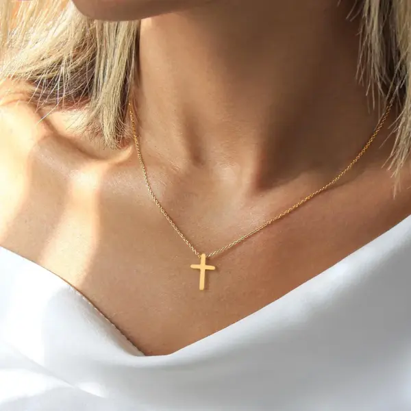 Wholesale PVD Coated Real Gold Plated Cross 201 Stainless Steel 304 Stainless Steel Simple Style Classic Style Waterproof Non Tarnish 201 Stainless Steel Pendant Necklace
