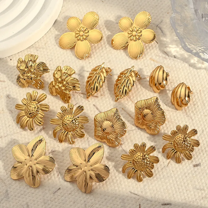 Wholesale Electroplating Golden Plated Sunflower Leaves Flower 304 Stainless Steel Casual Simple Style Polishing Plating Earrings