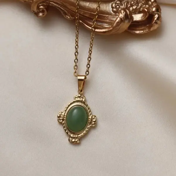 Wholesale 201 Stainless Steel 304 Stainless Steel Ferroalloy Round Oval Eye Electroplating Vacuum Plating Natural Stone Real Gold Plated Vintage Style French Style Waterproof Non Tarnish Inlay O-shaped Chain Gold Pendant Necklace