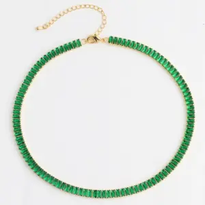 18K Gold 2.5 * 5mm Horizontal Green / 18K