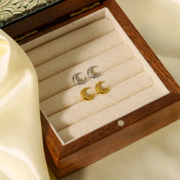 Wholesale PVD Coated Real Gold Plated 18K Gold Moon 304 Stainless Steel Simple Style Waterproof Non Tarnish Ear Studs