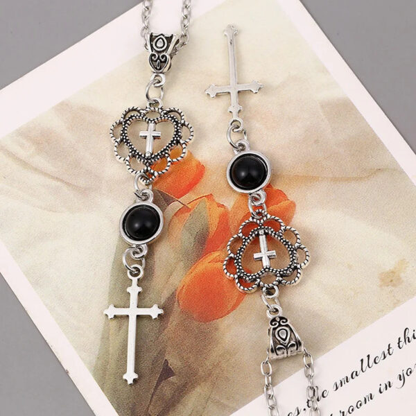 Wholesale Cross-border new cross necklace pendant, agate, black, stone, heart-shaped, factory