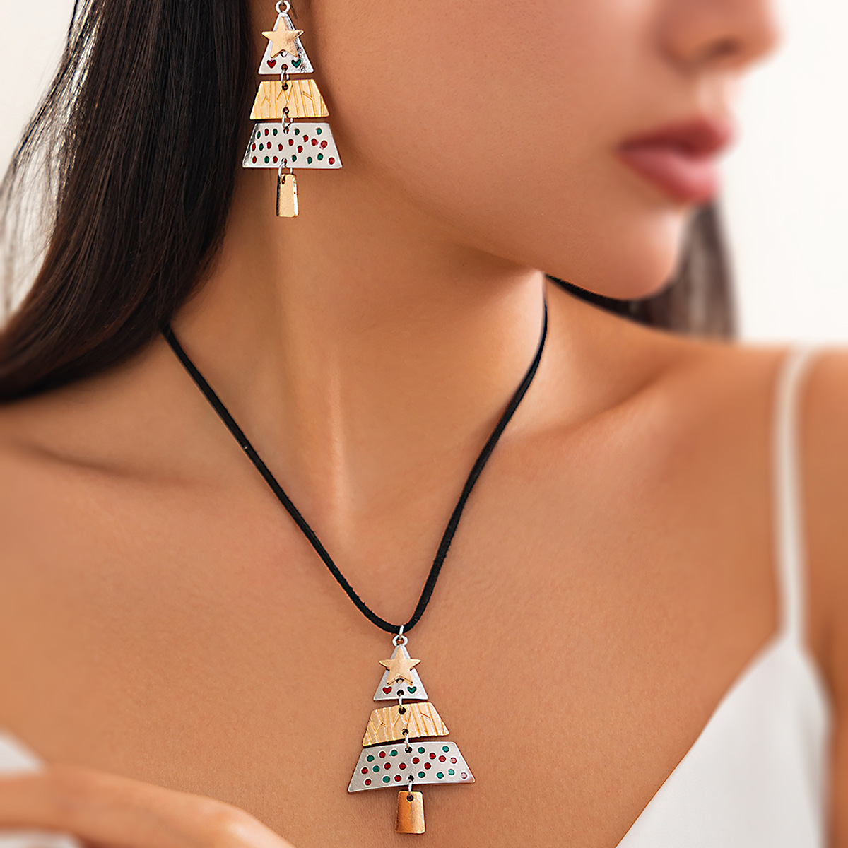Wholesale Christmas Tree Star Tassel Clavicle Necklace