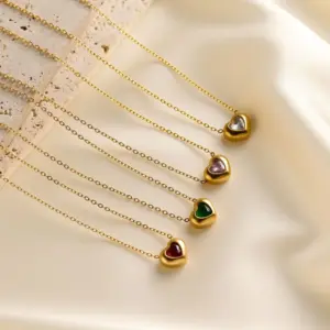 Wholesale 18K Gold Titanium Steel Colorfast Inlaid Zircon Necklace Hot Selling Simple High Sense Pink Diamond Love Heart Necklace