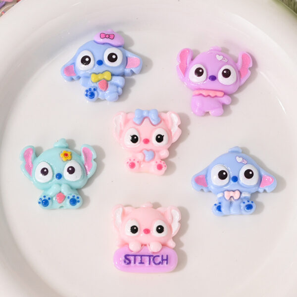 Wholesale Cartoon bright faced cute characters with scattered beads