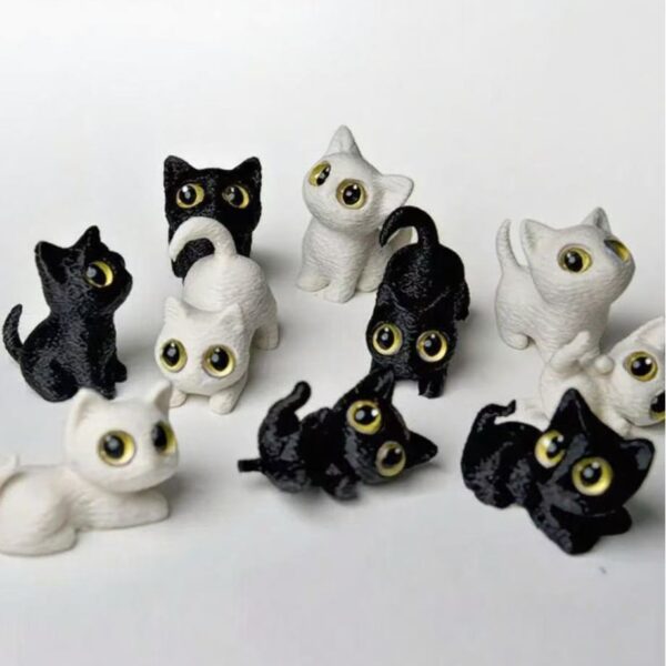 Wholesale 3D Printed Toy Figurine of a Big-Eyed Cute Cat