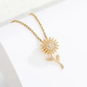 Wholesale Simple Style Flower Copper Zircon Pendant Necklace In Bulk
