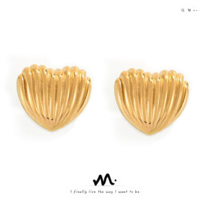 Wholesale Korean-style simple and elegant temperament sweet love shape earrings geometric vertical stripes design titanium steel gold-plated earrings