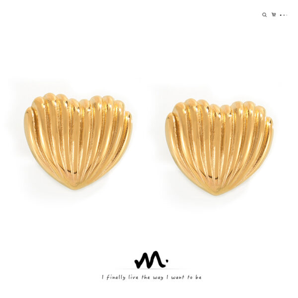 Wholesale Korean-style simple and elegant temperament sweet love shape earrings geometric vertical stripes design titanium steel gold-plated earrings