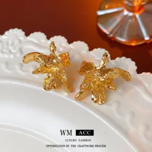 Silver Needle irregular pleated flower earrings