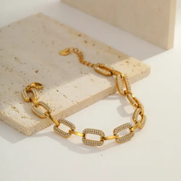 Wholesale Color Retention 304 Stainless Steel Round Heart Zircon Bracelet Gold Plated Elegant Bracelet