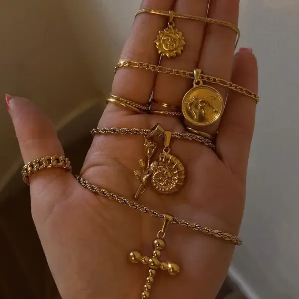 Wholesale Retro Sun Snails Titanium Steel 18k Gold Plated Pendant Necklace