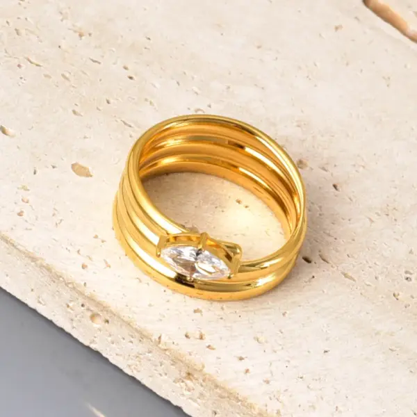 Wholesale 304 Stainless Steel Rhombus Ion Plating (IP) Zircon 18K Real Gold Plated Simple Style Classic Style Waterproof Non Tarnish Inlay Gold Rings