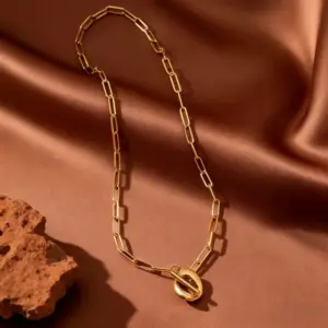 X01330-OT Buckle Twisted Necklace - Gold