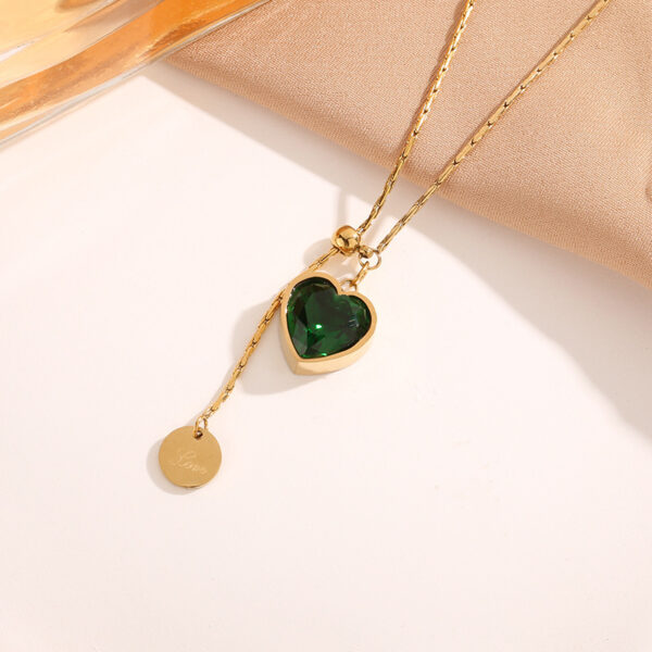 Wholesale Emerald Diamond Heart Titanium Steel Necklace Women's Accessible Luxury Niche Design Titanium Steel Non-Fading Clavicle Chain Pull-Out Adjustable