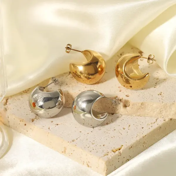 oly-441ed0baced3754393cf860f4ec00598 Wholesale PVD Coated Real Gold Plated 18K Gold Solid Color 304 Stainless Steel Simple Style Waterproof Non Tarnish Ear Studs