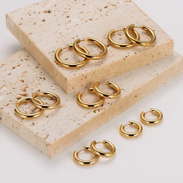 Wholesale 303 Stainless Steel Circle Round Electroplating Imitation Gold Simple Style Classic Style Plating Earrings