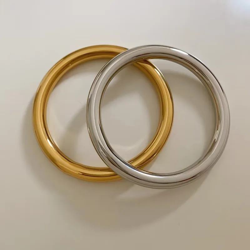 Wholesale Retro Simple Style Streetwear Solid Color Stainless Steel Plating 14k Gold Plated Bangle