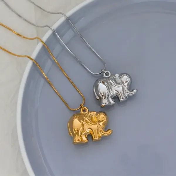 Wholesale PVD Coated 18K Gold Real Gold Plated Elephant 304 Stainless Steel Casual Streetwear Waterproof Non Tarnish 304 Stainless Steel Pendant Necklace