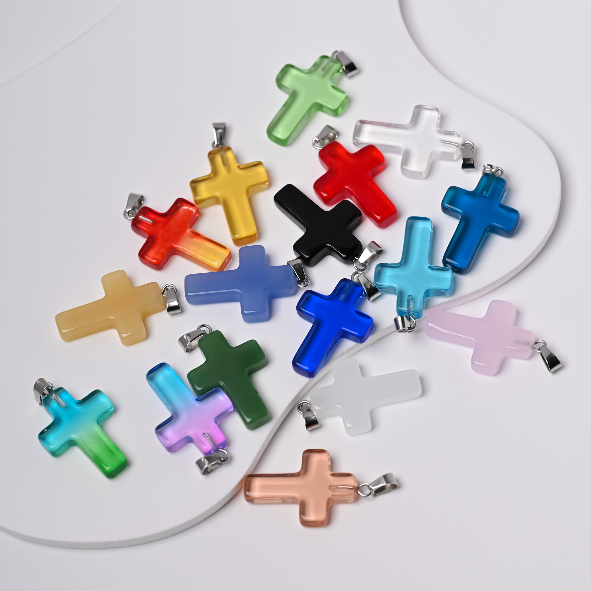 Wholesale Multicolor Glass Water op Cross Pendant Ins Niche Necklace Crescent Shape Pendant DIY Jewelry Aessories