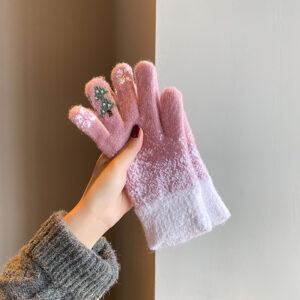 Pink [Christmas-themed finger split]