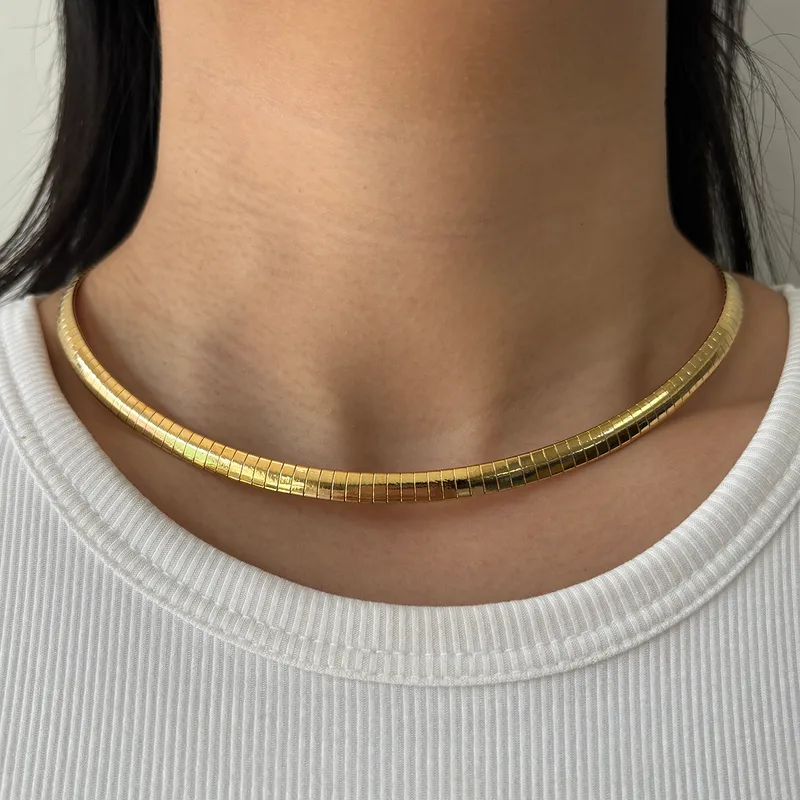Wholesale 304 Stainless Steel Solid Color Vacuum Plating 18K Gold Plated Basic Simple Style . Gold Choker