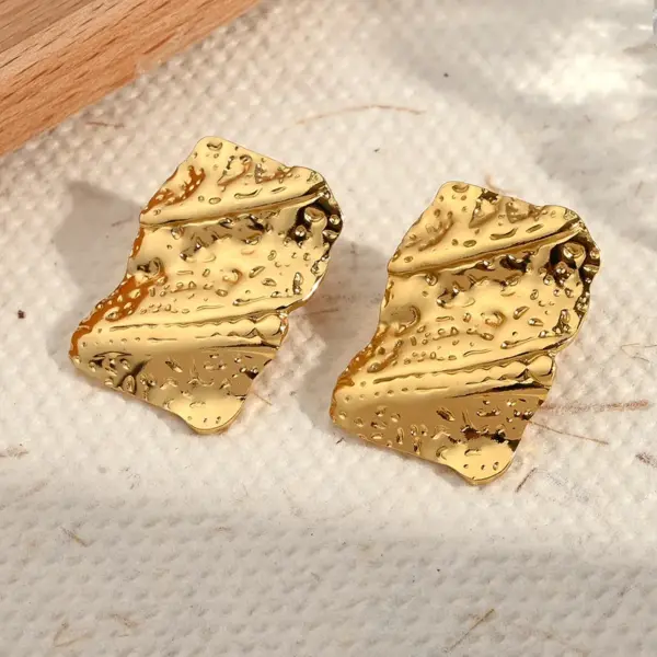 Wholesale Electroplating Golden Plated Round Square Rhombus 304 Stainless Steel Casual Simple Style Polishing Plating Earrings