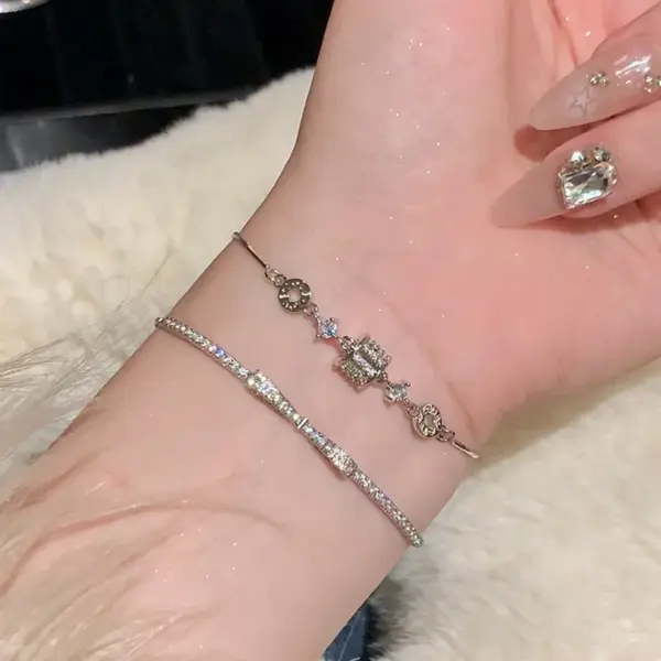 Wholesale Korea Ins Style Super Flash Zircon Love Bracelet Niche High-end Design Exquisite Full Diamond Bracelet Jewelry Wholesale