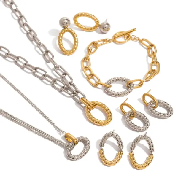 Wholesale 304 Stainless Steel Geometric PVD Coated 18K Real Gold Plated Real Gold Plated Simple Style Classic Style Waterproof Non Tarnish Cuban Link Chain Curb Chain Jewelry Set