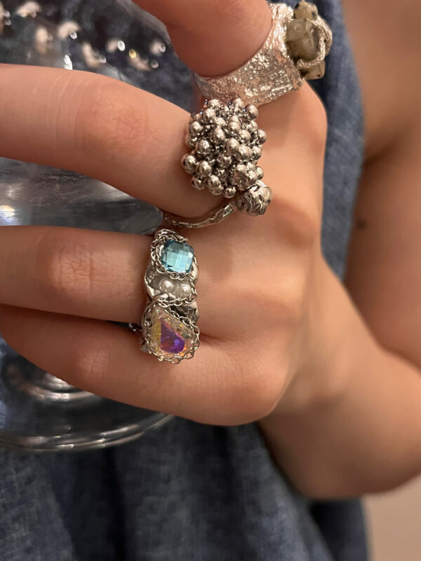 Wholesale European and American punk style metal texture bead ball beaded ring vintage natural stone blue crystal inlaid open ring