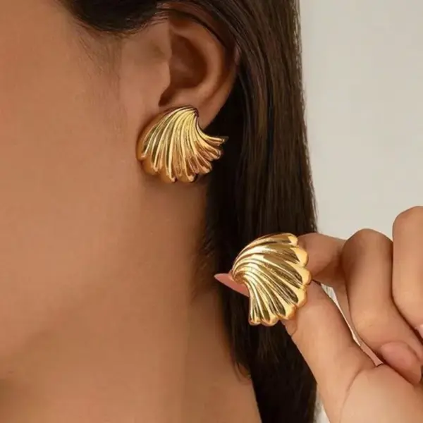 Wholesale 1 Pair Cute Novelty Simple Style Irregular 304 Stainless Steel Imitation Gold Electroplating Ear Studs