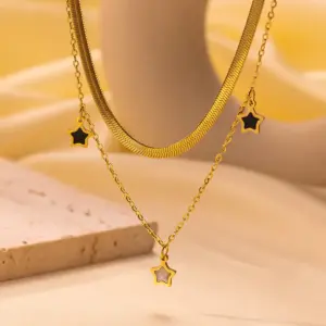 Qyh298 Black and White Five-Pointed Star Necklace / Gold