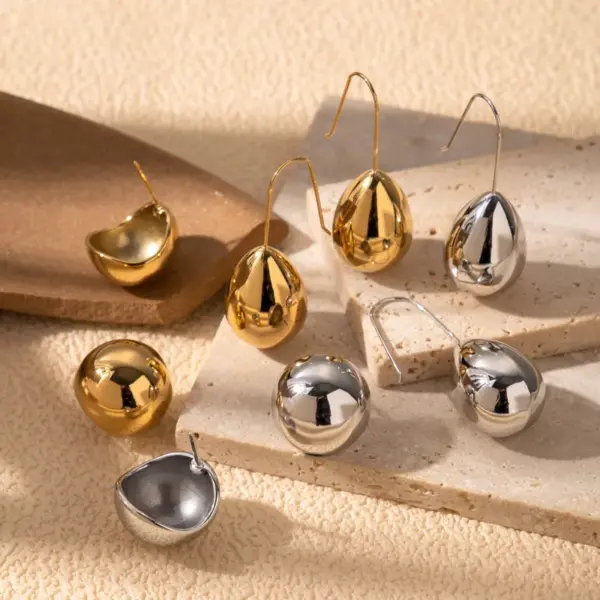 Wholesale PVD Coated Oval 304 Stainless Steel French Style Simple Style Waterproof Non Tarnish Drop Earrings