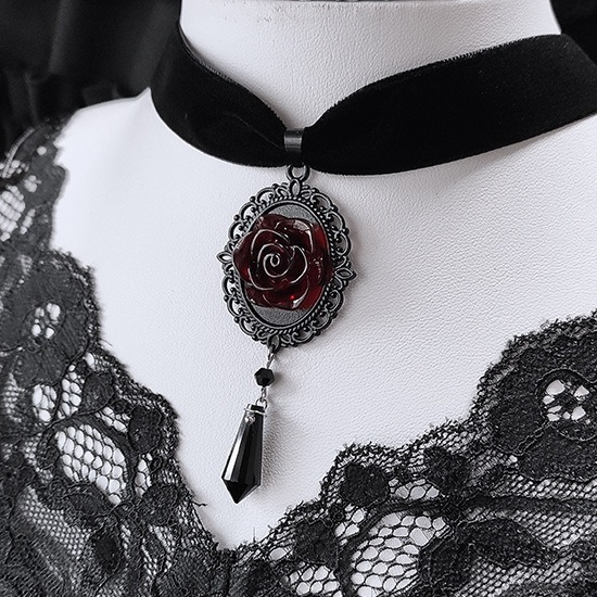 Wholesale Cross-border foreign trade Gothic Dark Rose Necklace Personality Collar Halloween Gothic Necklace Factory Outlet