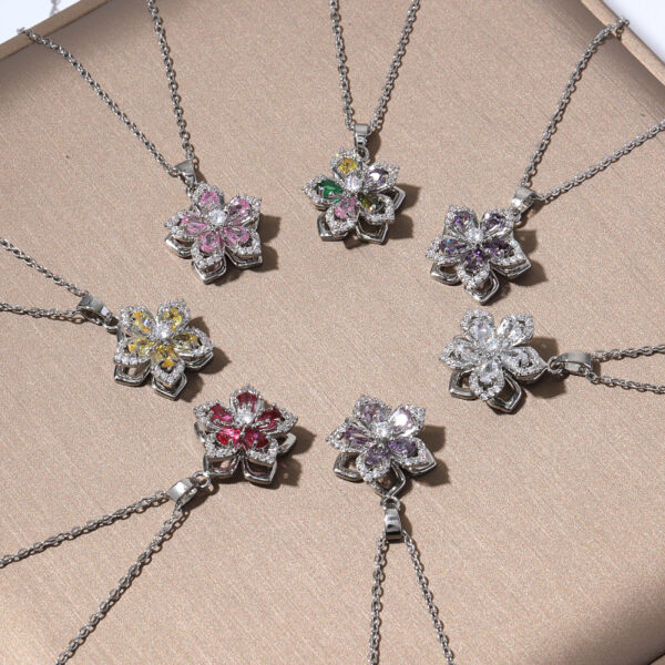 Wholesale Necklace Female Internet Celebrity Rotating Bauhinia Zircon Flower Niche Fashion New Design Pendant Temperament Titanium Steel Necklace
