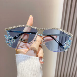 Transparent blue T196