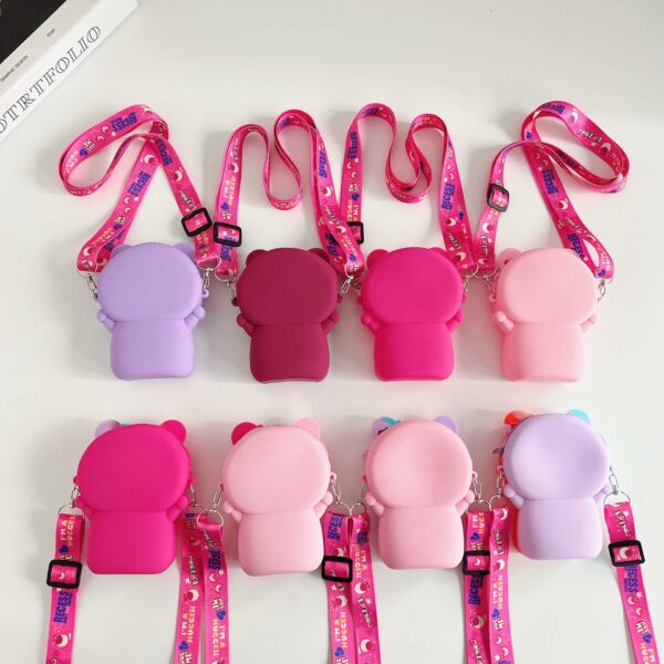 Wholesale 2023 New Rodenticide Pioneer Wallet Strawberry Bear Bag Bubble Crossbody Chilen's Cartoon Coin Purse Decompression Silicone Bag