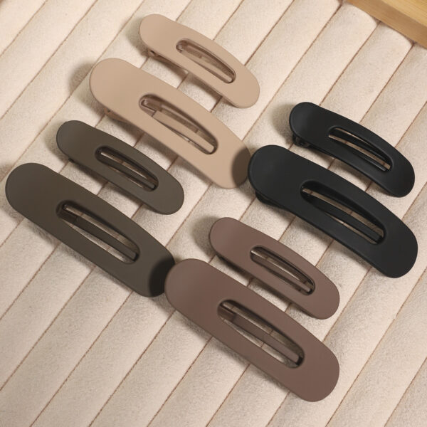 oly-459e17e463cf9244ed976a1733a642cb Wholesale Duckbill Clip Advanced Sense Hollow Oval Hairpin
