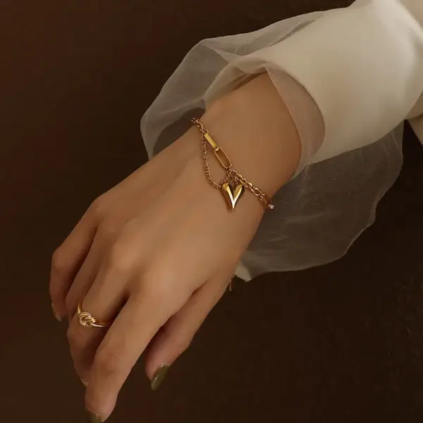 Wholesale 1 Piece Fashion Heart Shape Titanium Steel Women's Bracelets Necklace