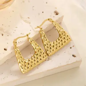 Eh016 Earrings / Gold