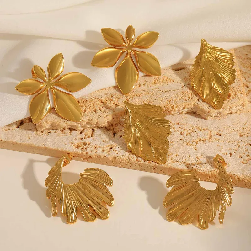 Wholesale 18K Gold Plated 304 Stainless Steel Irregular Leaves Ear Studs for Women Casual Classic Style