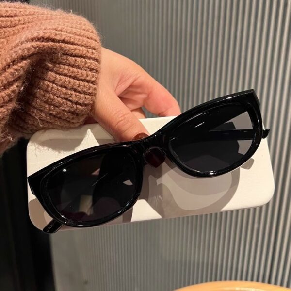 Wholesale British Cherry Koko Olive Green Cat-Eye Sunglasses for Women Showing Small Faces and Concave Shape Sunshade Street Style Sunglasses