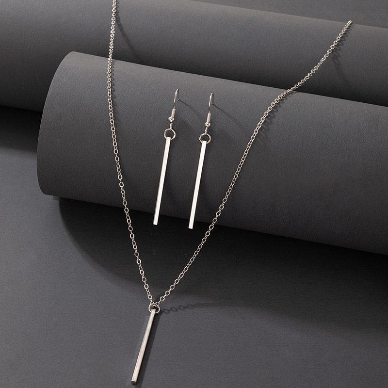 Wholesale Pendant Set Sier Geometric Earrings Necklace Set