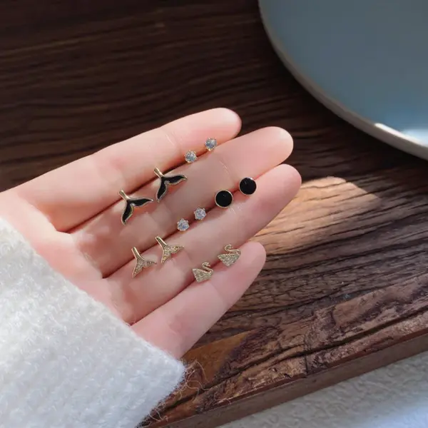 Wholesale Fashion Geometric Copper Ear Studs Plating Zircon Copper Earrings